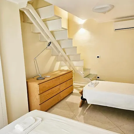 Domus Rossetti Apartment *