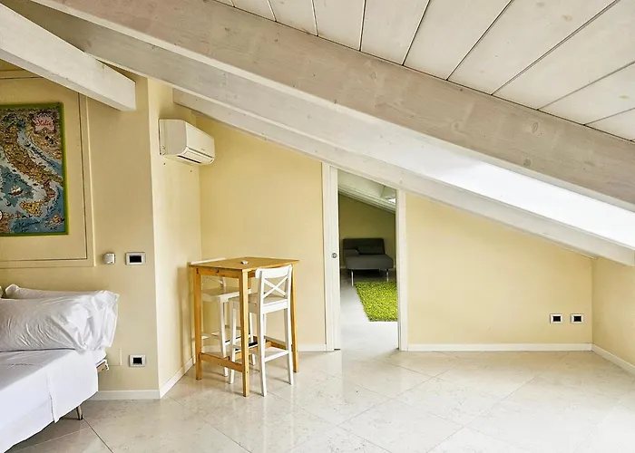 Domus Rossetti アパート ヴァスト